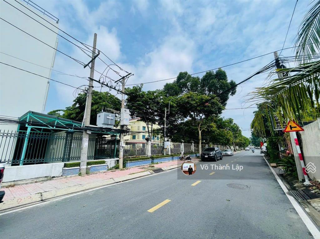 Bán gấp nhà c4 trung tâm củ chi  359m2 mặt tiền đường phạm thị hối ngang 7 mét sổ hồng chỉ 7,6 tỷ