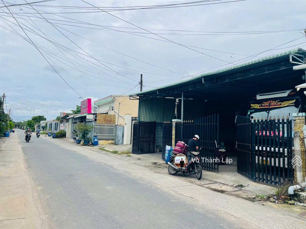 Chính chủ bán gấp dãy trọ 24 phòng 431m2 thu nhập 35tr/tháng mặt tiền đường huỳnh thị thơm