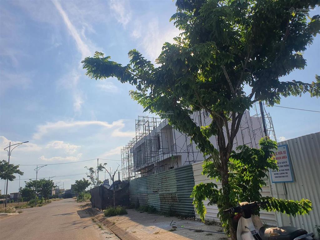 Chỉ 1,2 tỷ sở hữu ngay lô đất hướng nam tại khu dịch vụ hỗn hợp vsip