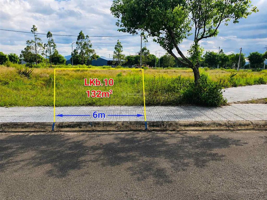 Em cần bán lô đất lkb.10 tại khu dịch vụ hỗn hợp vsip quảng ngãi giá 1,2 tỷ chiết khấu 50 triệu
