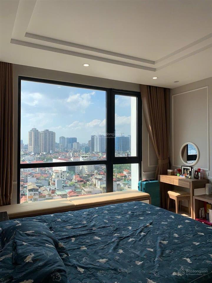 Bán căn hộ r2 royal city 2n2wc full nội thất, tầng trung giá tốt