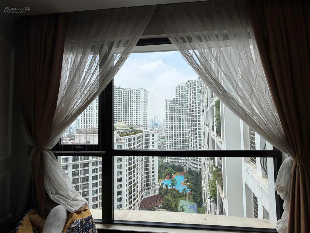 Bán nhanh căn hộ r2 royal city 130m2 3n2wc full nội thất, tầng trung giá cực tốt 12.x tỷ