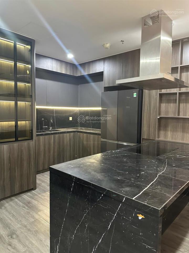 Em bán căn hộ 2 ngủ 2 wc full đồ đẹp giá mềm chỉ 10x tỷ | royal city | 112m2