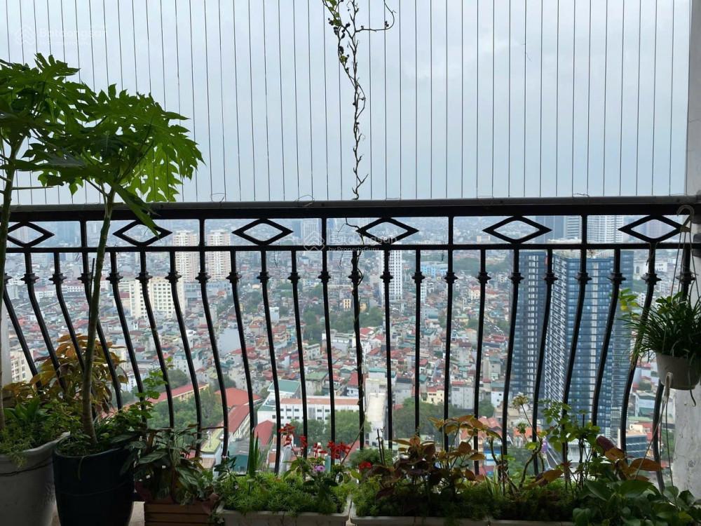 Bán nhanh căn hộ 2 ngủ 2 wc full đồ royal city giá loanh quanh 100tr/m