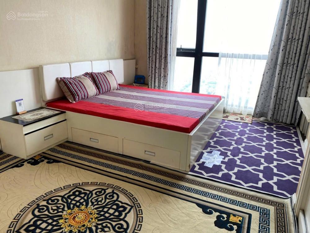 Bán nhanh căn hộ 2 ngủ 2 wc full đồ royal city giá loanh quanh 100tr/m