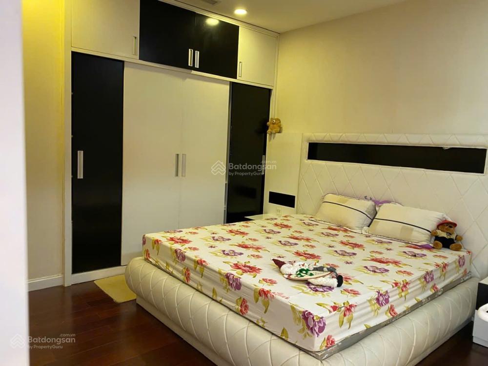 Bán nhanh căn hộ 2 ngủ 2 wc full đồ royal city giá loanh quanh 100tr/m