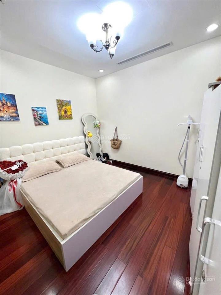Chỉ 8.x tỷ sở hữu căn royal city 3 ngủ, căn đẹp giá tốt  0903 203 ***
