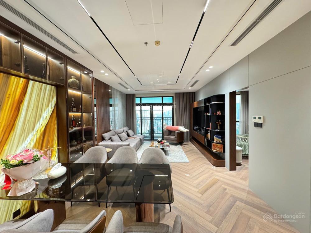 Cần sang nhượng căn hoa hậu royal city 2 ngủ full nội thất cao cấp đẹp như khách sạn