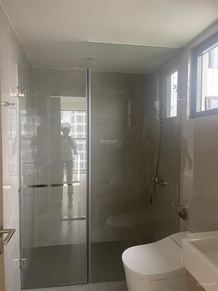 Giảm giá bán gấp căn 1pn+, masteri centre point, 54m², giá 3.2 tỷ, tầng trung view mát không chắn