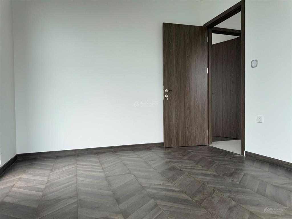Bán căn 2pn the beverly  vinhomes q9, giá 4.4 tỷ, dt 79m2, view thoáng mát, nhà mới cđt, vô ở ngay