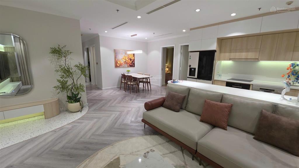 Cần bán gấp căn hộ cao cấp 4pn 3wc, sở hữu vĩnh viễn, 159m2, vinhomes central park, view đẹp