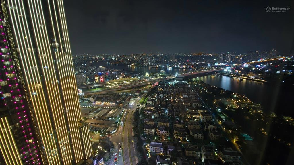Cần bán gấp căn hộ cao cấp 4pn 3wc, sở hữu vĩnh viễn, 159m2, vinhomes central park, view đẹp