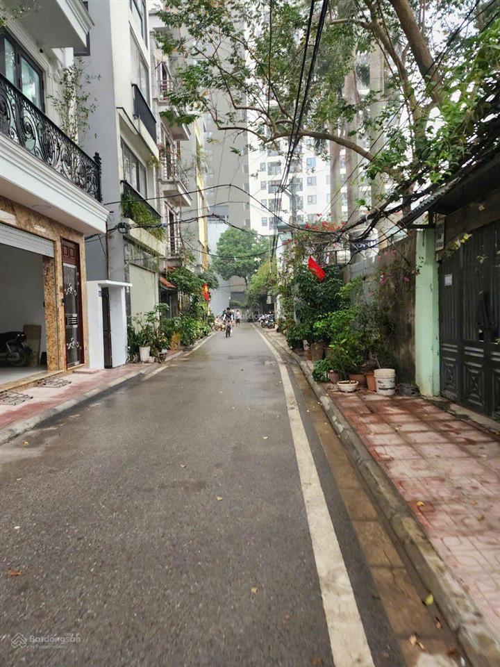 Nhà mới 6 tầng thang máy full công năng đức giang  việt hưng