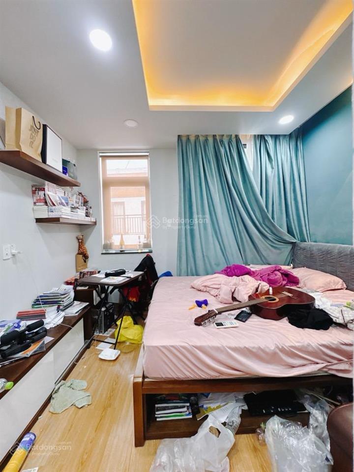Chính chủ bán nhà đường số vĩnh hội quận 4. dt 40m2. 5 tầng. giá 12 tỷ. gần khánh hội, tôn đản