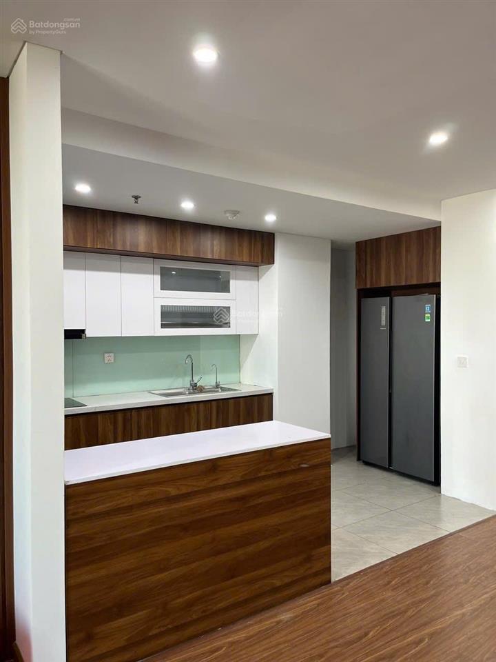 Cho thuê căn hộ 140m2 3 pn cc green diamond 93 láng hạ