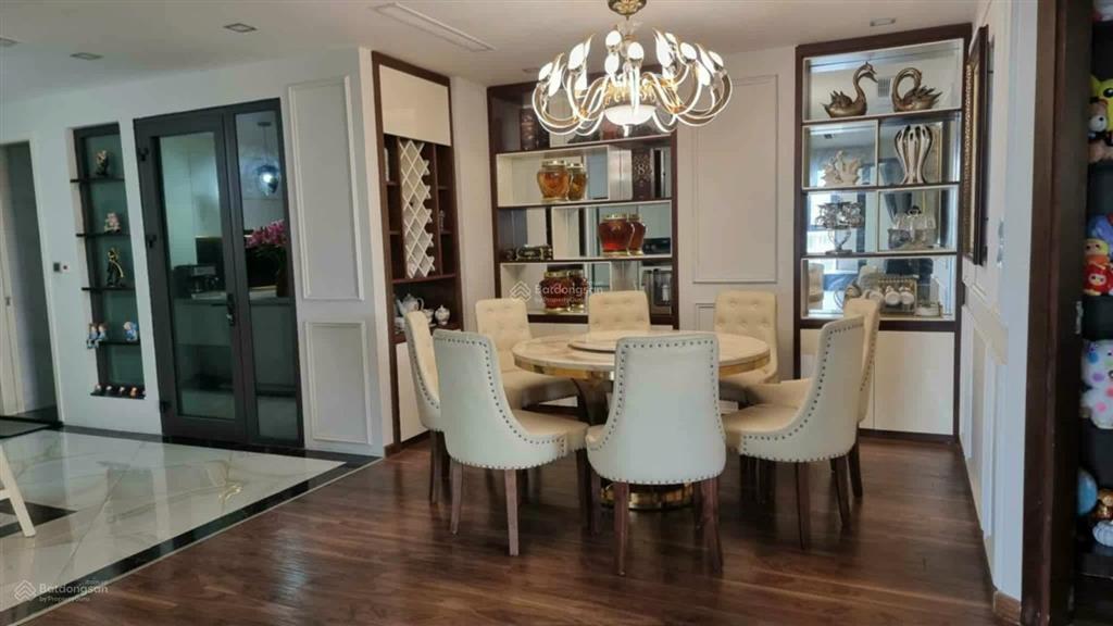 Bán ch góc 130m2 cc tân hoàng minh 36 hoàng cầu, full đồ, slot xe ô tô