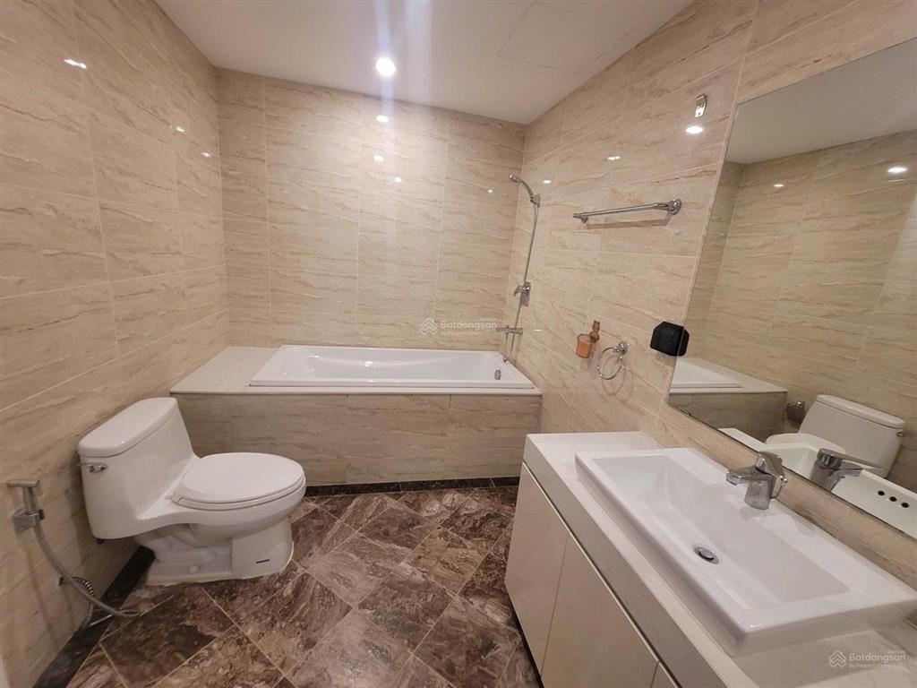 Cho thuê ch 121m2 03pn chung cư tân hoàng minh 36 hoàng cầu, full nội thất, giá nhỉnh 20 triệu