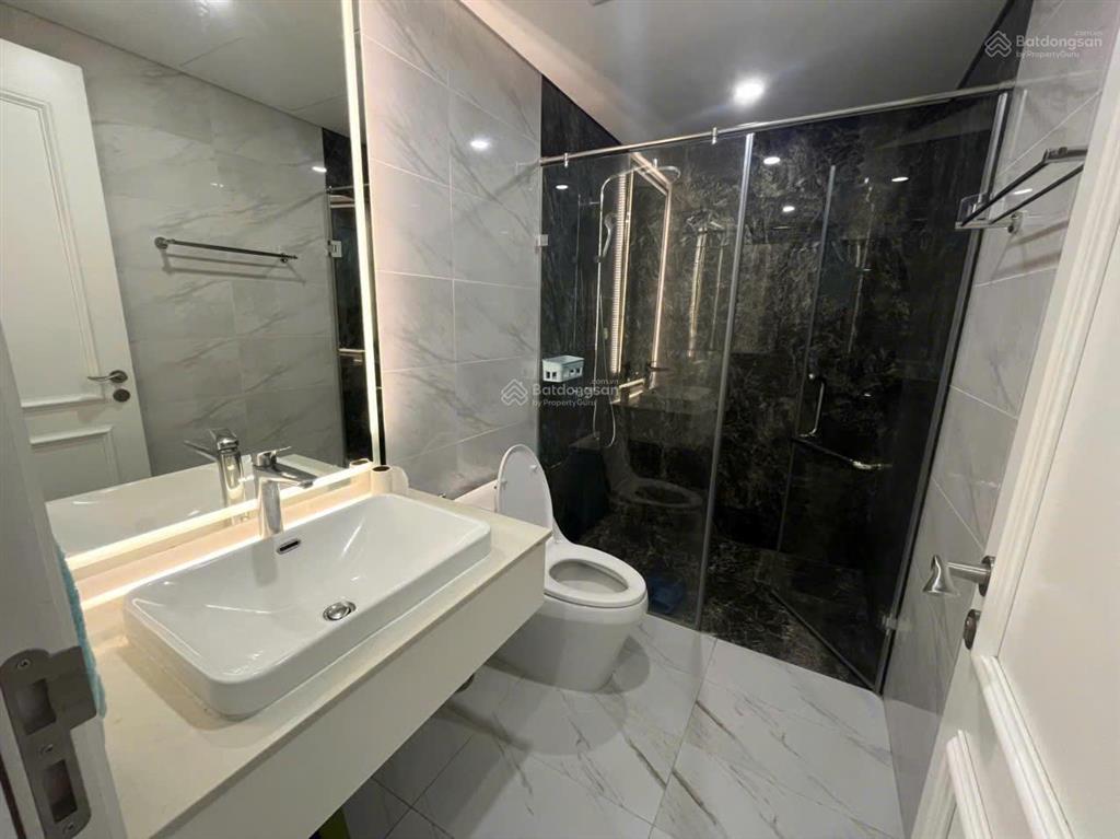 Cho thuê căn hộ 92m2 2pn chung cư green diamond 93 láng hạ, vào luôn