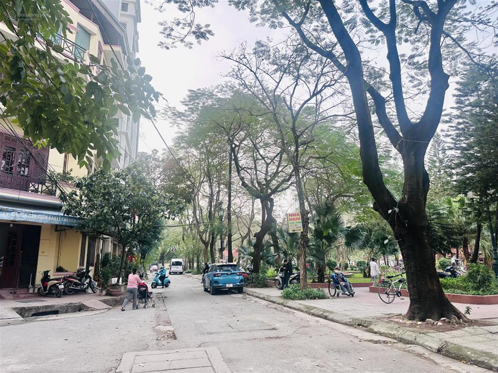 View vườn hoa đền lừ!bán nhà phân lô đền lừ  ô tô tránh dừng đỗ  70m2x5 tầng, mt 4,5m  26,7 tỷ