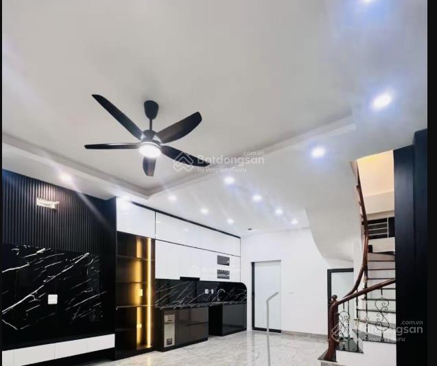 Tương lai ra mp  3 mặt thoáng! bán nhà võ thị sáu  45m2  5t  tm  2mt  cách cv võ thị sáu 80m