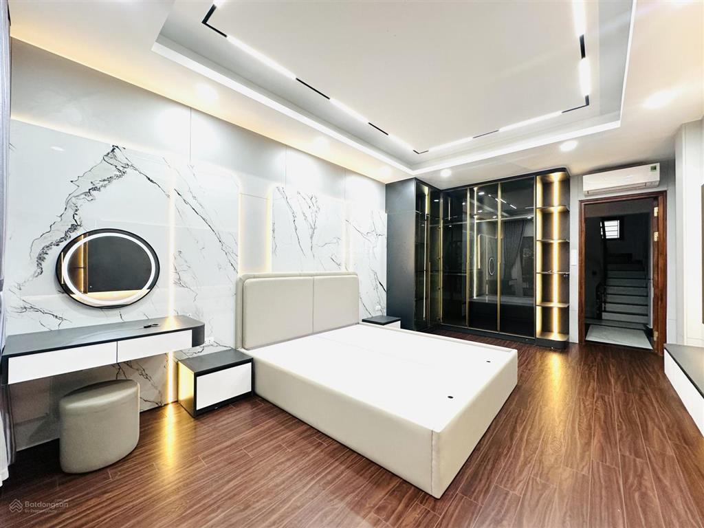 Chính chủ bán nhà pl đền lừ hoàng mai 52m2 6t mt4m 19,3 tỷ 2 thoáng nở hậu ôtô tránh dân trí cao