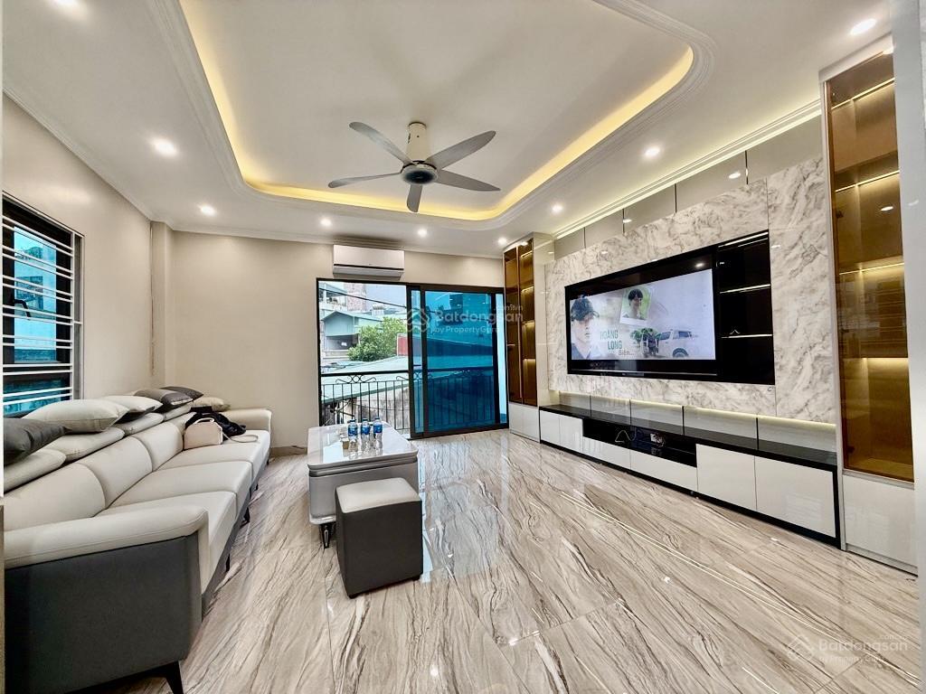 (hiếm) nhà ở trung tâm cổ linh 6 tầng thang máy, đường oto tránh, sổ đỏ nở hậu, vị trí đắc địa