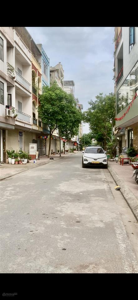 (hiếm) nhà ở trung tâm cổ linh 6 tầng thang máy, đường oto tránh, sổ đỏ nở hậu, vị trí đắc địa