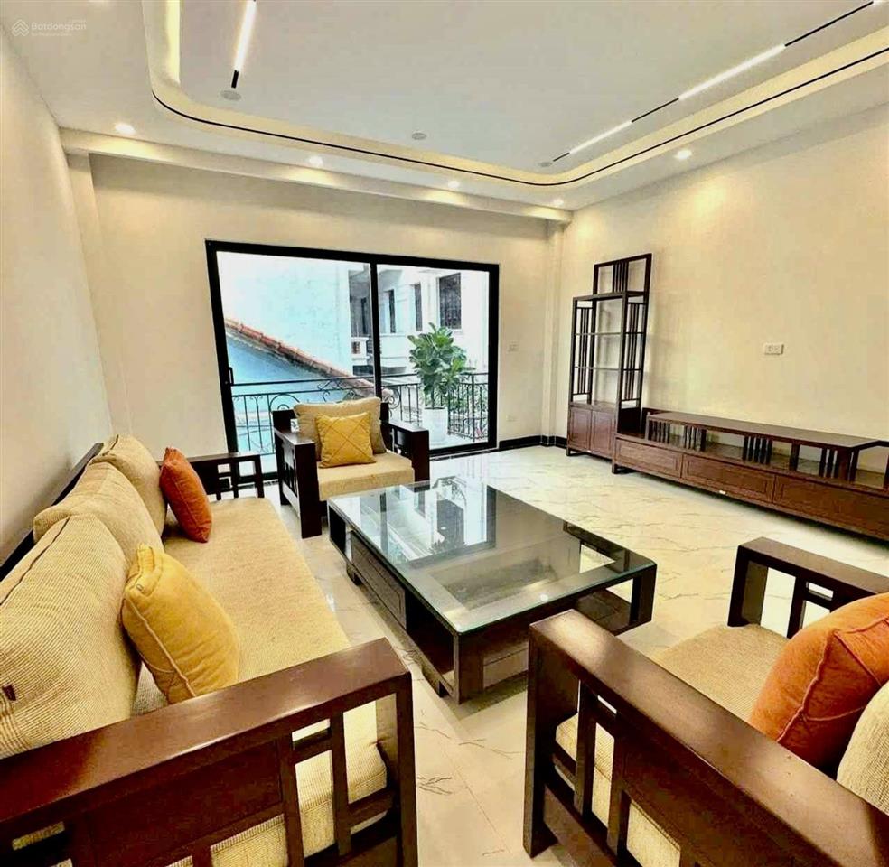 Bán gấp nhà ở trung tâm phố ngọc lâm83m6 tầng thang máymặt tiền 5mđường rộng thông otoở sướng