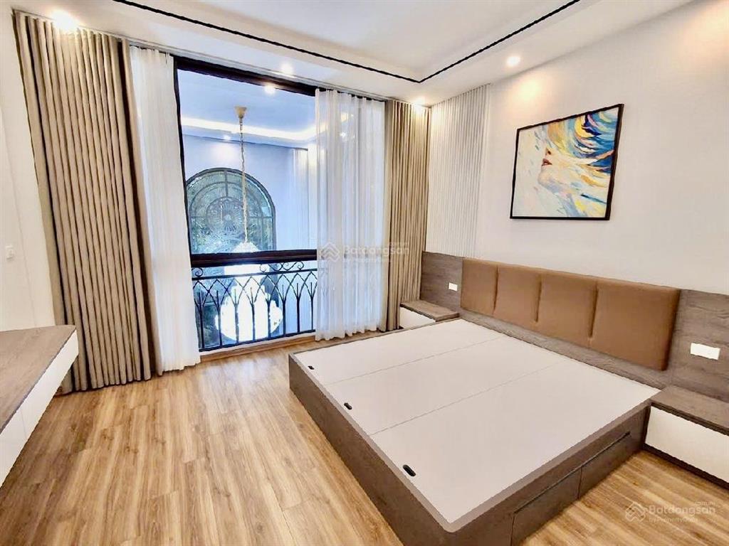 Bán gấp nhà ở trung tâm phố ngọc lâm83m6 tầng thang máymặt tiền 5mđường rộng thông otoở sướng