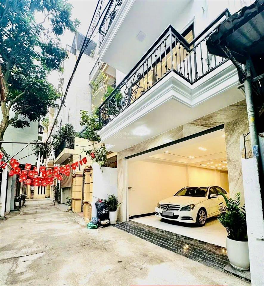 Bán gấp nhà ở trung tâm phố ngọc lâm83m6 tầng thang máymặt tiền 5mđường rộng thông otoở sướng