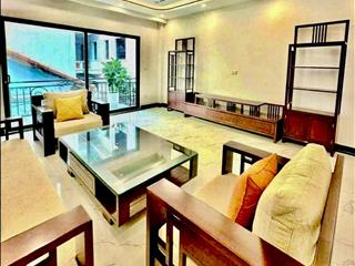 Bán gấp căn nhà ngay gần sân golf long biên 83m2 mặt tiền 5m lô góc 3 mặt thoáng sát phố lớn 10tỷ