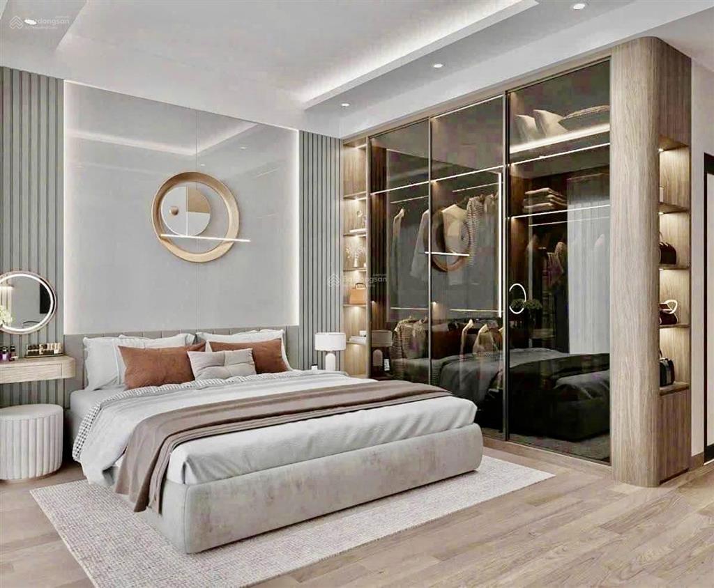 Nhà mặt phố ngọc lâm22tỷ70m5 tầng chắc chắnmặt tiền đẹp kinh doanh ngày đêm dòng tiền khủng