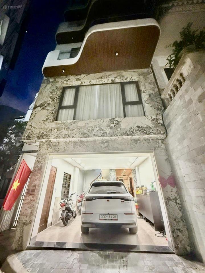 Nhà phố ngọc lâm 47m2 7 tầng thang máy lô góc mặt tiền 5,5m vị trí đắc địa ô tô tránh 14,9 tỷ