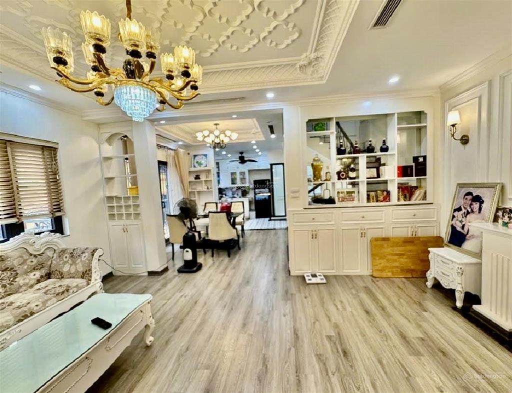 Lô góc 3 thoáng tổng diện tích lên tới 70m2  thiết kế cực đẹp gara ô tô kinh doanh tốt  13,9 tỷ