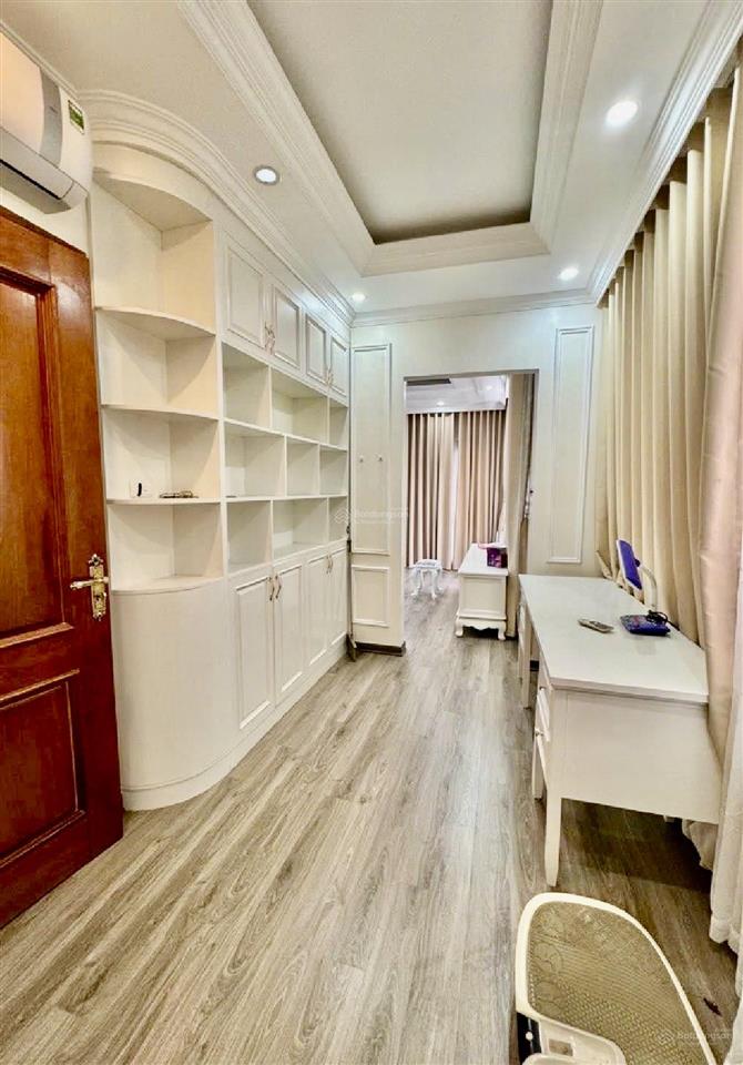 Lô góc 3 thoáng tổng diện tích lên tới 70m2  thiết kế cực đẹp gara ô tô kinh doanh tốt  13,9 tỷ