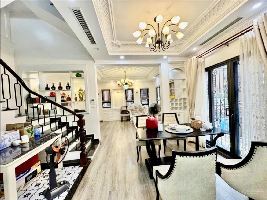 Lô góc 3 thoáng tổng diện tích lên tới 70m2  thiết kế cực đẹp gara ô tô kinh doanh tốt  13,9 tỷ
