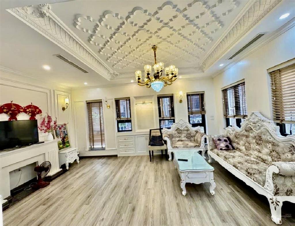 Lô góc 3 thoáng tổng diện tích lên tới 70m2  thiết kế cực đẹp gara ô tô kinh doanh tốt  13,9 tỷ
