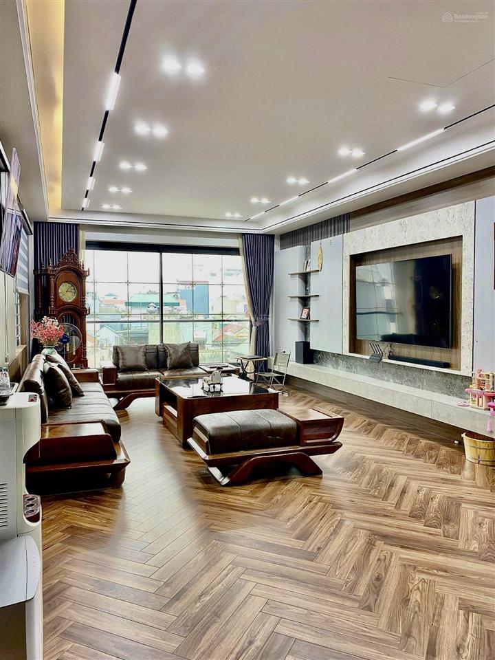 Nhà phố hồng tiến ngọc lâm 41,9 tỷ 90m 8 tầng thang máy đường nhiều ô tô tránh vị trí vàng