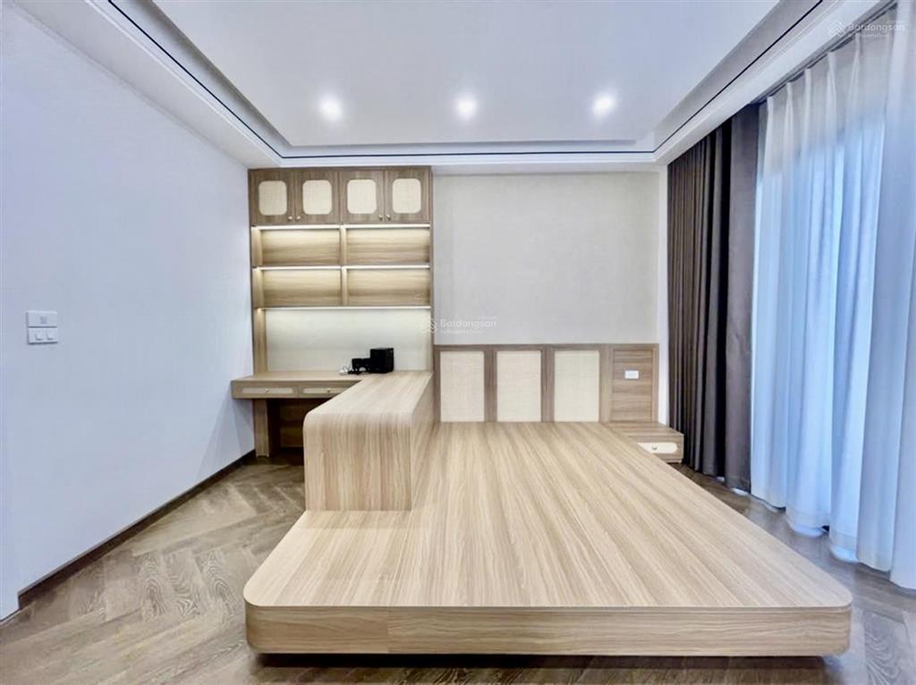 Nhà nguyễn văn cừ120m29 tỷchung cư mini8 tầng thang máydòng tiền khủng không dưới 140tr/ tháng
