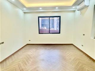 Nhà phố ngọc lâm, 79m, 6 tầng thang máy, ô tô thông, gara ô tô 7 chỗ, ở sướng, vị trí vàng, 28 tỷ