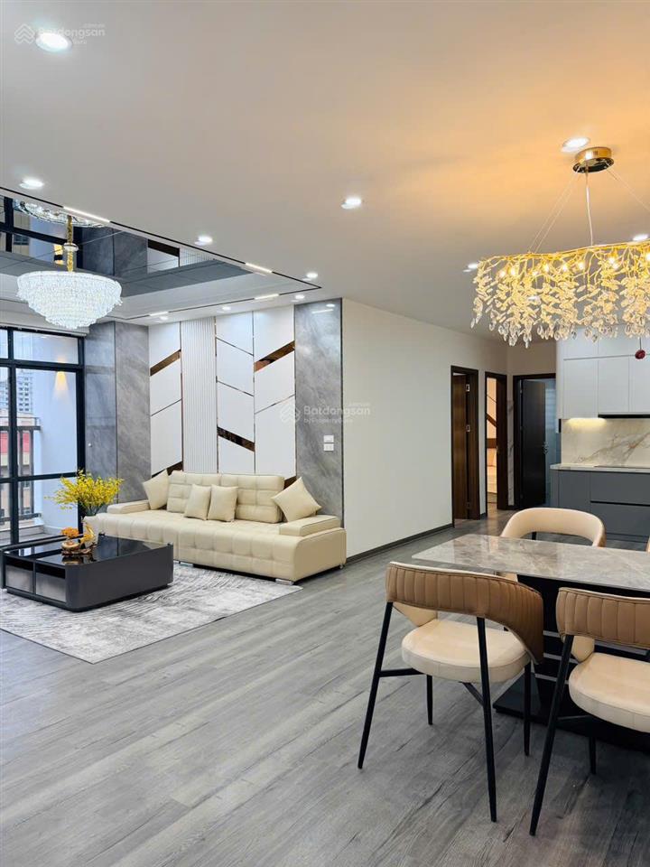 Gia đình bán 3 ngủ (giá tốt) nội thất full  105m² green park cầu giấy