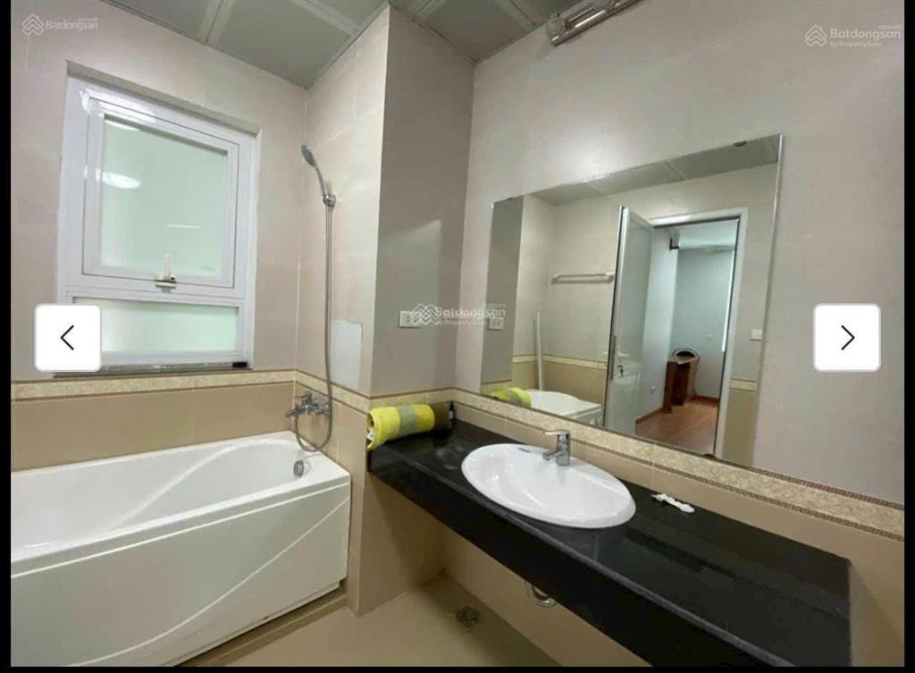 Gia đình sang định cư ở đức cần bán 3 ngủ tòa comatce tower, (61 ngụy như kon tum) 11 tỷ  144m