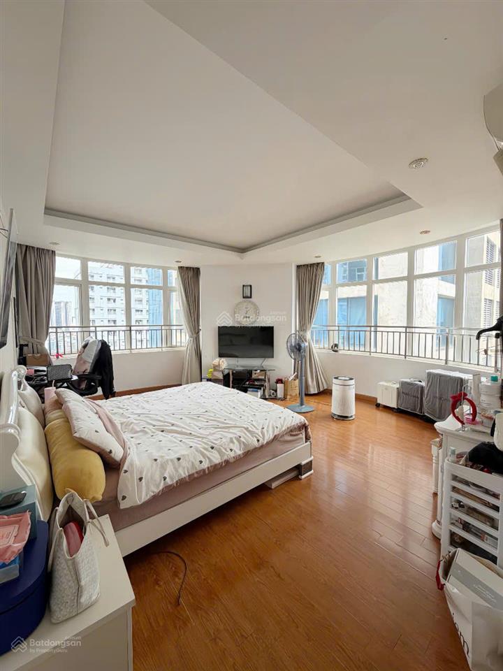 Bán căn hộ chính chủ md complex hàm nghi 158m2 có slot xe giá 74tr/m2 tầng đẹp, view mát
