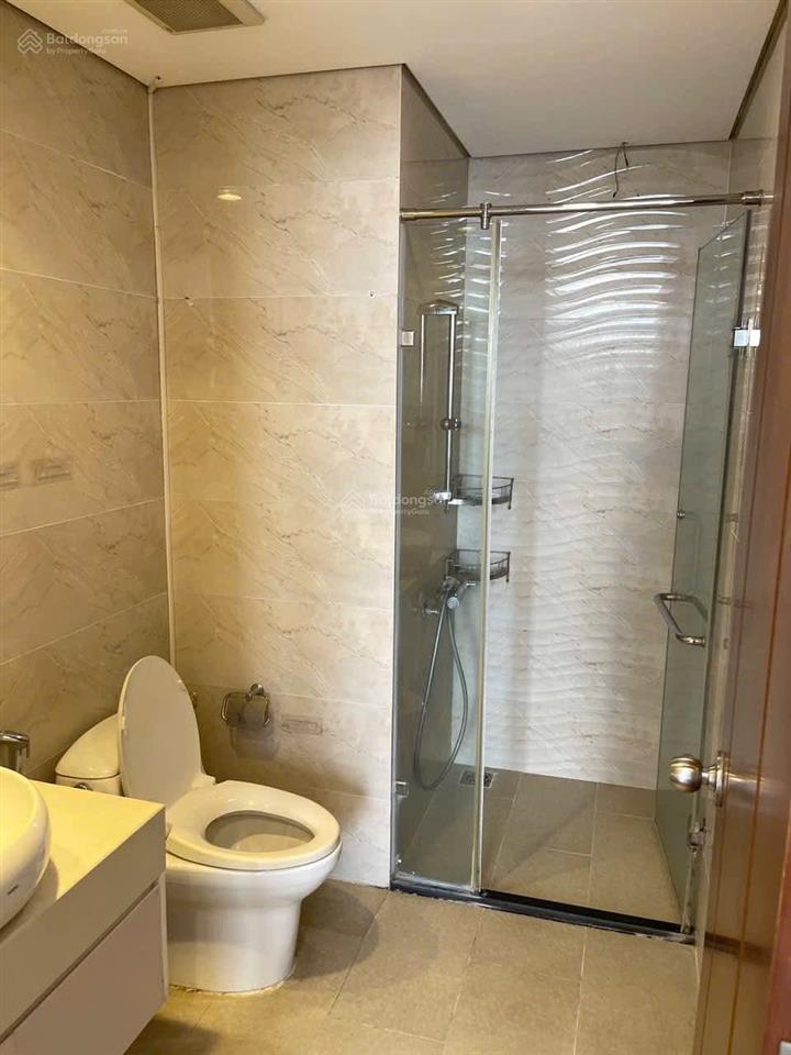 Cho thuê 3 ngủ góc 110m2 giá 20 tr. không đồ tại park hill