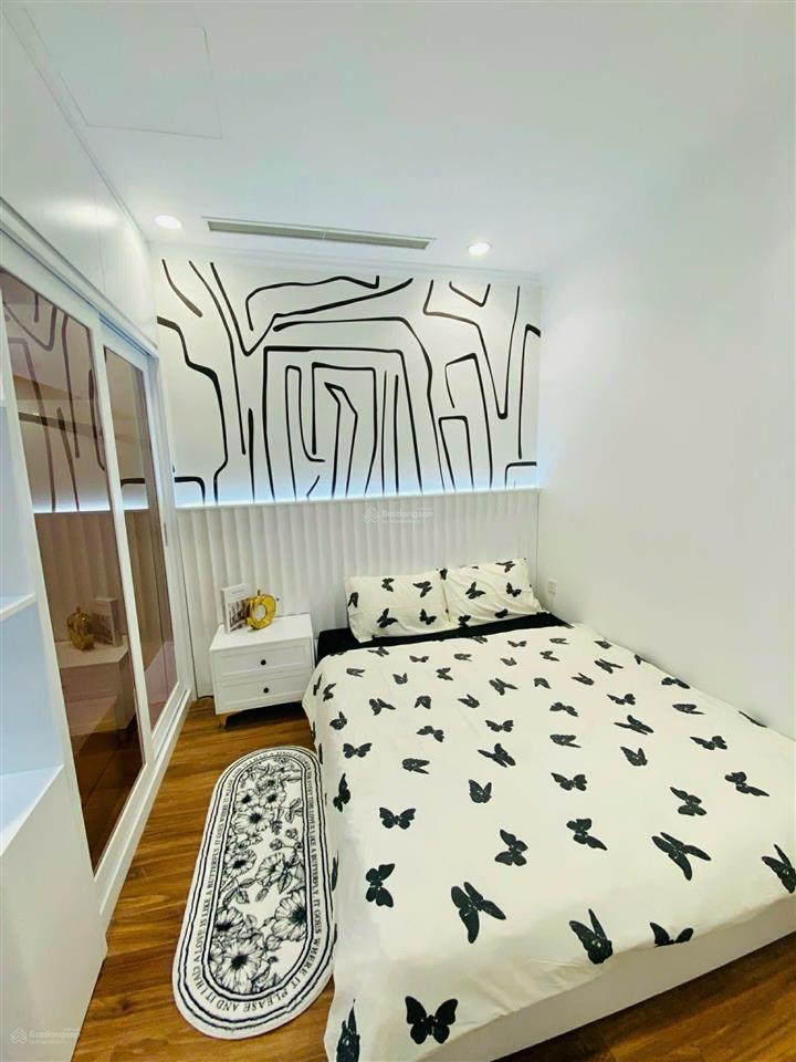 2 ngủ park 5 giá 6.8 tỷ rộng 80m2 dự án park hill times city