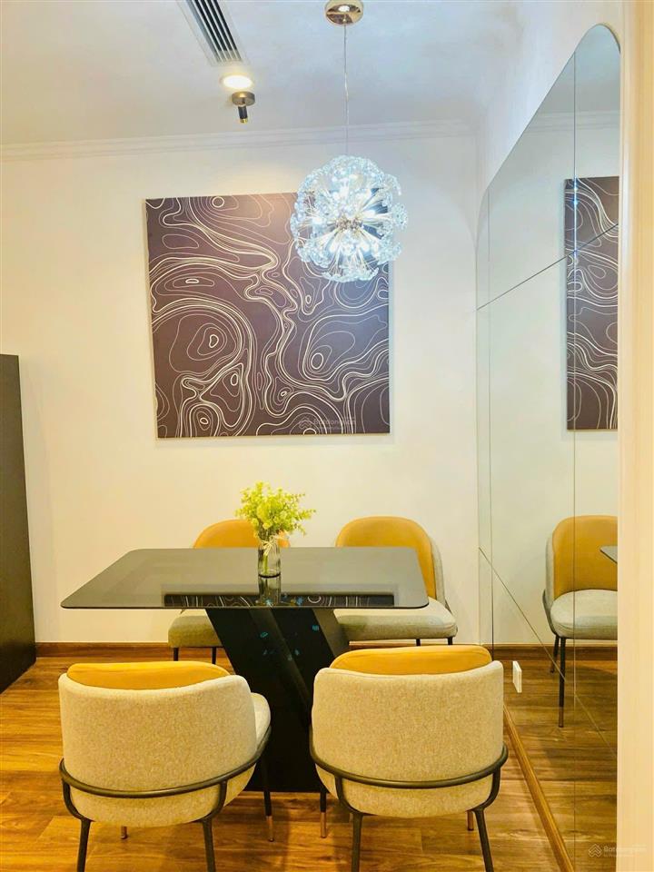 2 ngủ park 5 giá 6.8 tỷ rộng 80m2 dự án park hill times city