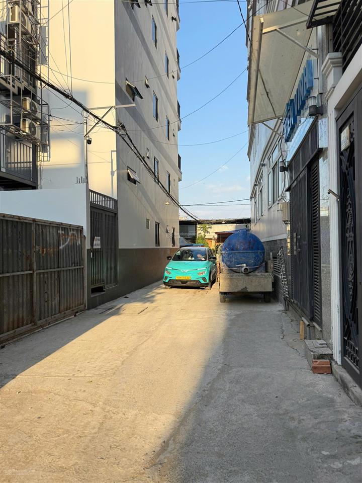 Bán lô đất hxh ung văn khiêm (4x15) vuông vức, khu phân lô, đồng bộ. cách đh hutech 100m.