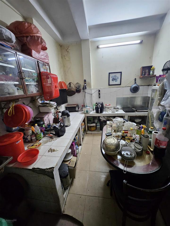 Ngay ngã 4 hàng xanh! bán nhà hxh bạch đằng (4,1x12m) sổ a4  5 tầng. nhà cũ tiện cải tạo, giáp q1.