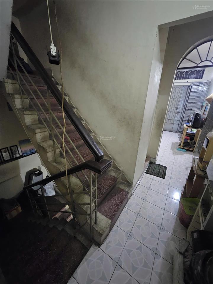 Ngay ngã 4 hàng xanh! bán nhà hxh bạch đằng (4,1x12m) sổ a4  5 tầng. nhà cũ tiện cải tạo, giáp q1.