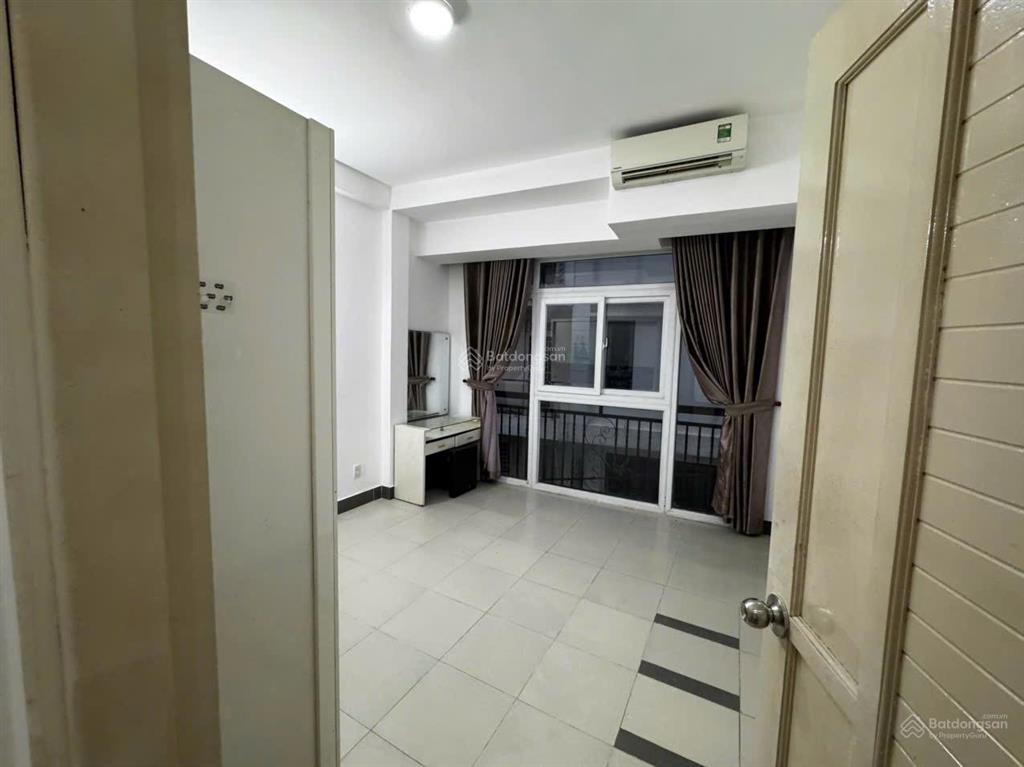 Hẻm nhựa  hxh thông  giáp phú nhuận! bán căn hoàng hoa thám (4x12m)  6 tầng 5pn. hđt 25tr/tháng.